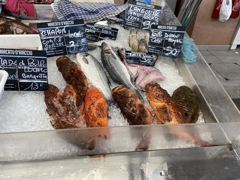 Poissonnerie A Casa Leonelli au marché d’Ajaccio