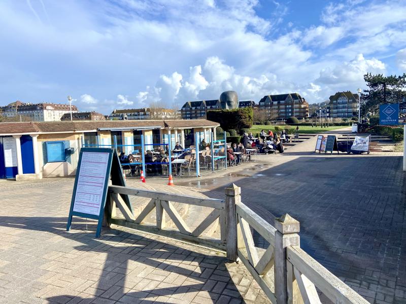 Café Chez Patou sur les planches